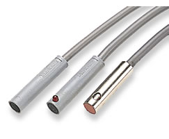 QM/34, fiş konnektörlü, manyetik olarak çalıştırılan küçük indükleme anahtarı